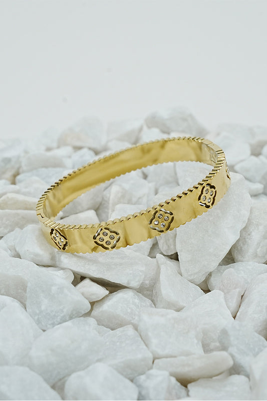 Gold-tone clover bangle for women with stone detail and scalloped edge, Future Style Pakistan